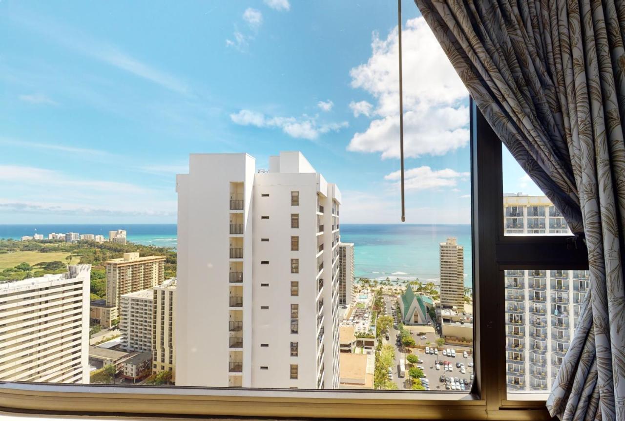 Sea View Condos At The Waikiki Banyan - Free Parking! Honolulu Eksteriør bilde