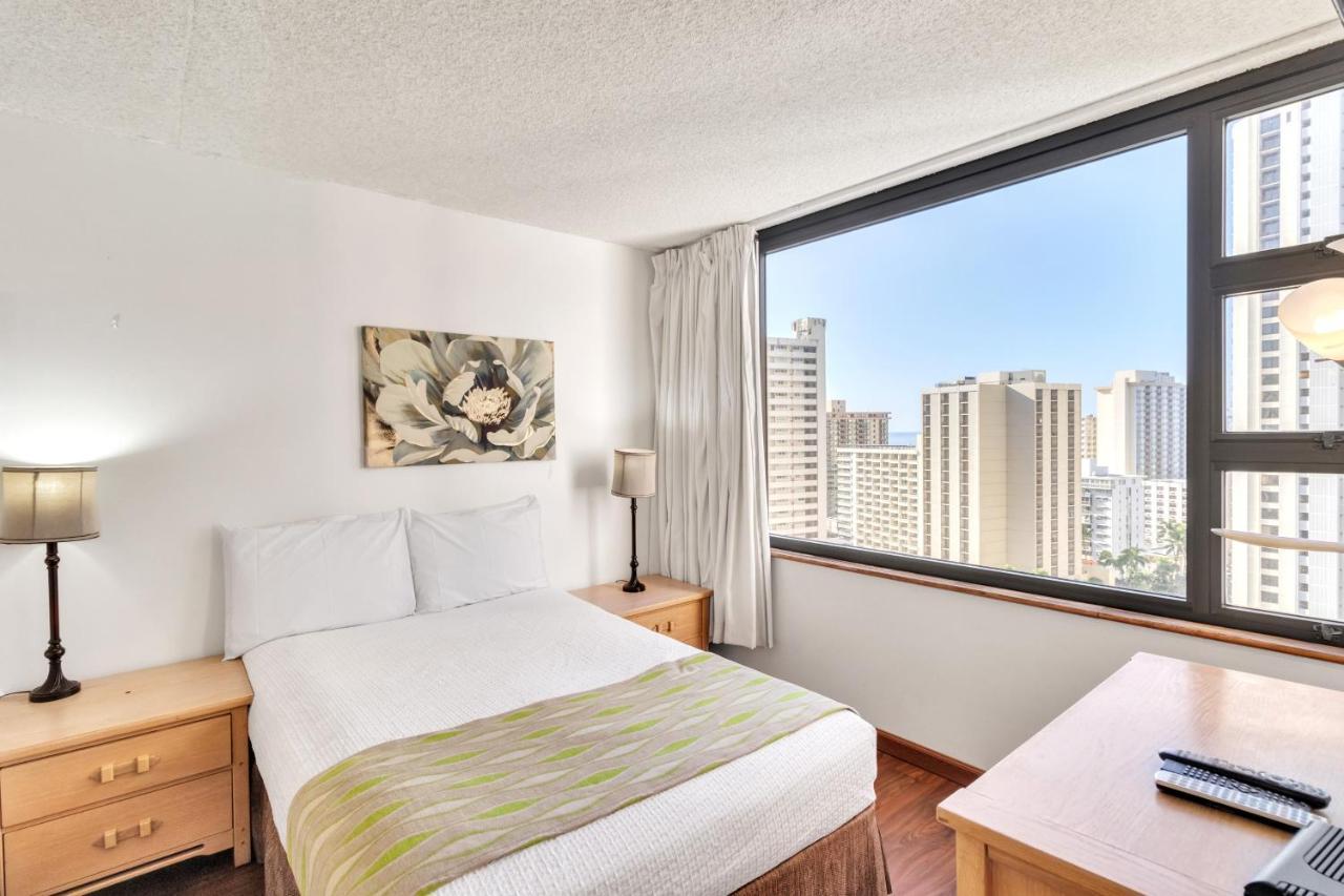 Sea View Condos At The Waikiki Banyan - Free Parking! Honolulu Eksteriør bilde