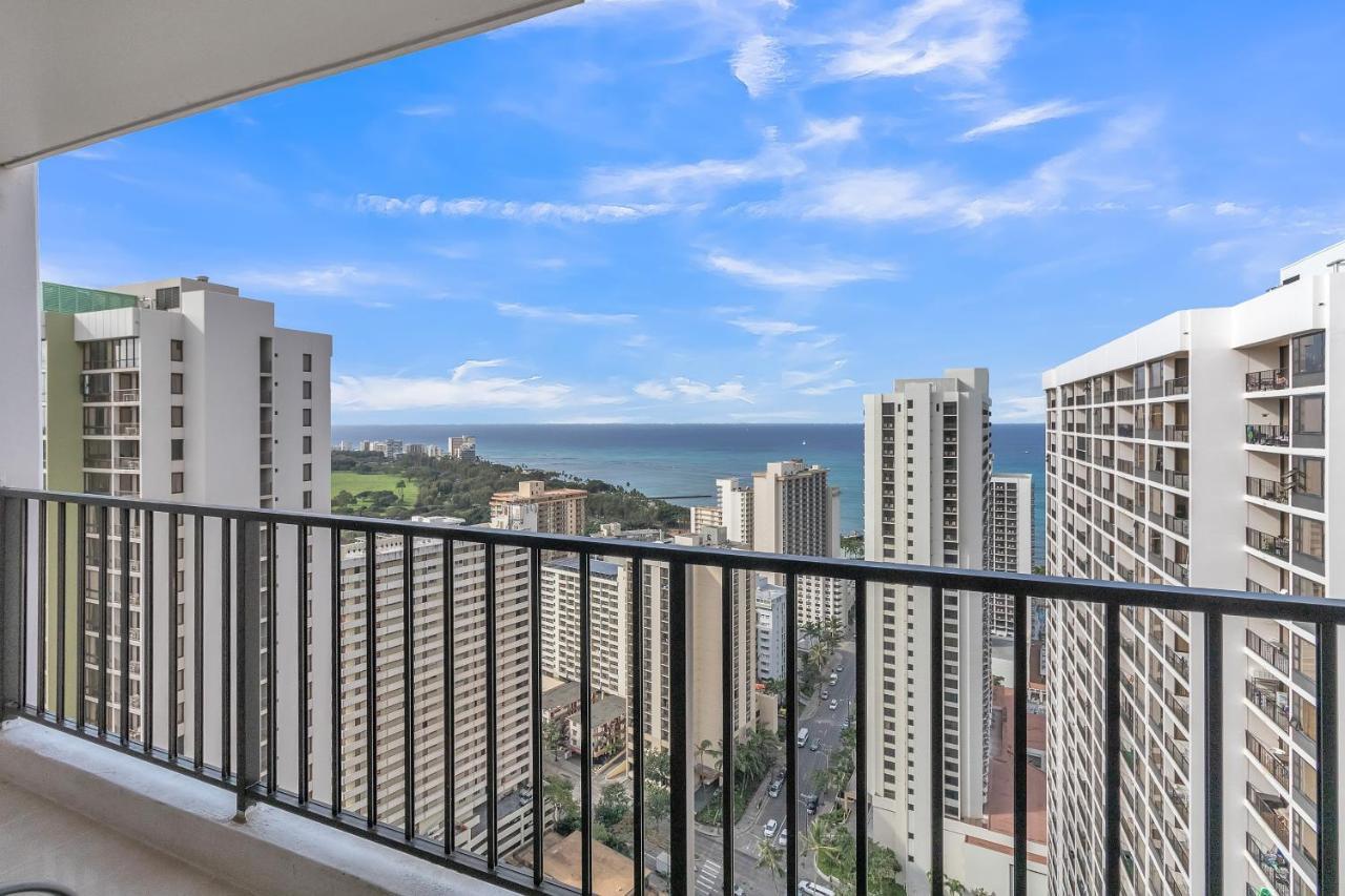 Sea View Condos At The Waikiki Banyan - Free Parking! Honolulu Eksteriør bilde